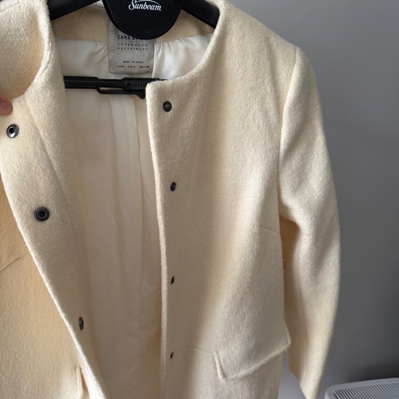 Jacket - Picture 2 of 4